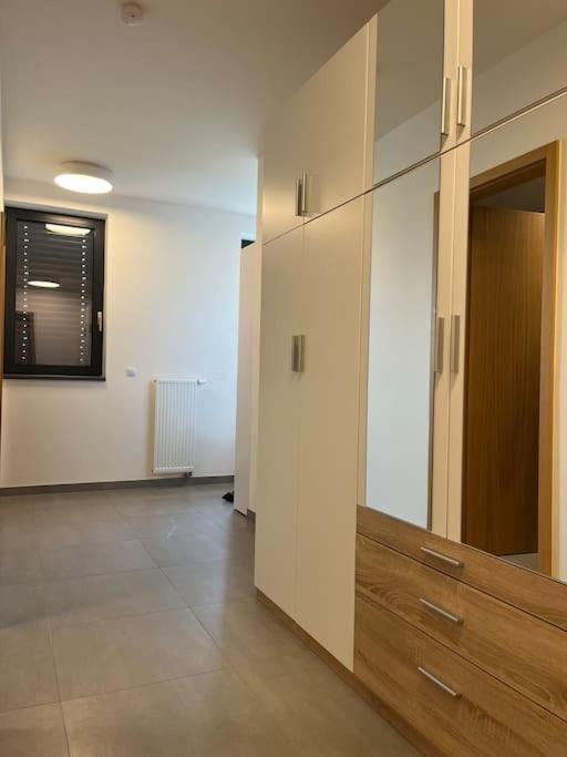 Apartamento Holesovice,balkon,garaz Praga